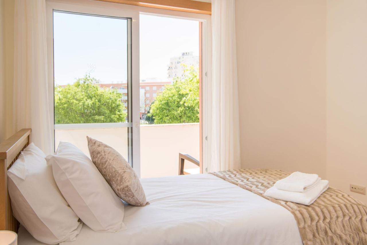 Modern 2 Bed Apartment *