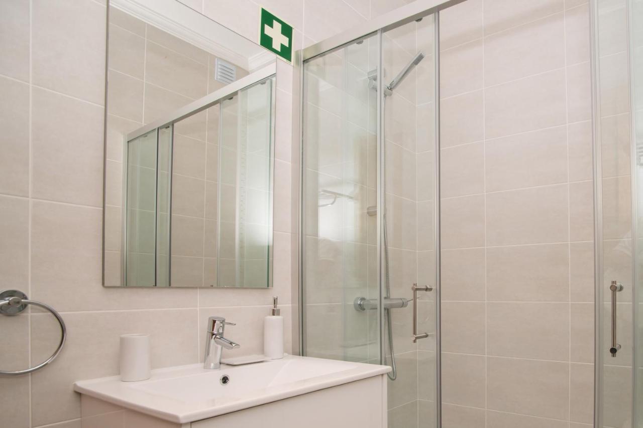 Modern 2 Bed *