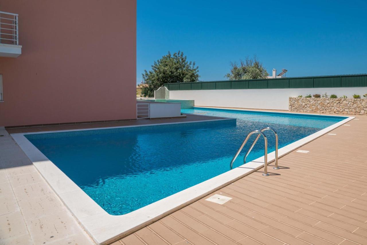 Apartment Modern 2 Bed Armacao de Pera